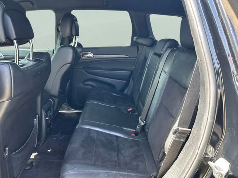 Used 2018 Jeep Grand Cherokee Laredo RWD image 10