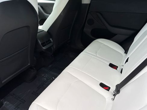 Used 2022 Tesla Model Y Performance AWD/4WD image 4