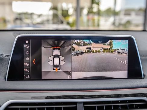 Used 2019 BMW 740i w/ M Sport Package RWD image 19