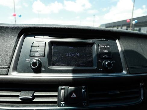 Used 2016 Kia Optima LX w/ Option Group 014 FWD image 7