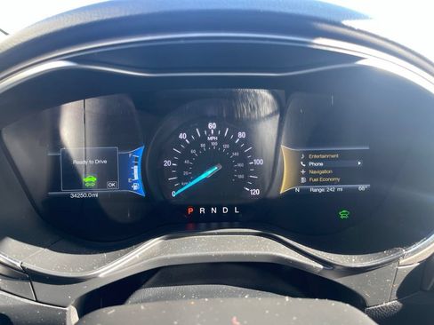 Used 2020 Ford Fusion SE FWD image 14