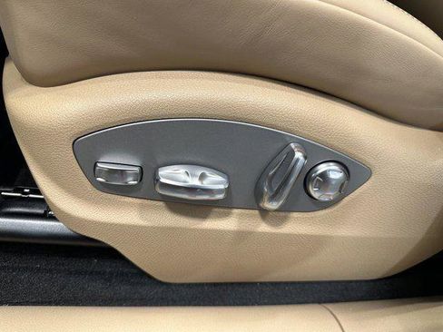 New 2025 Porsche Macan AWD/4WD image 19