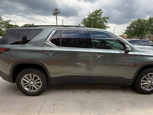 Used 2022 Chevrolet Traverse LT FWD image 7
