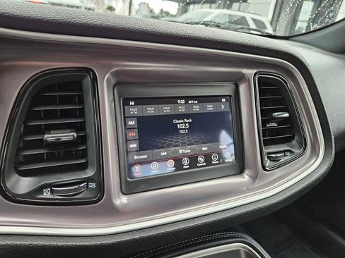 Used 2021 Dodge Challenger SXT image 19