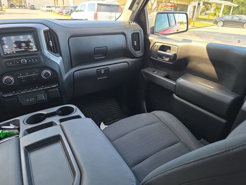 Used 2022 Chevrolet Silverado 1500 Custom image 17
