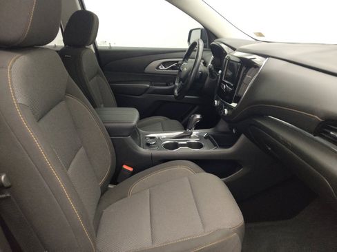 Used 2020 Chevrolet Traverse LT FWD image 21