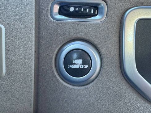 Used 2016 Land Rover LR4 HSE Silver Edition image 19