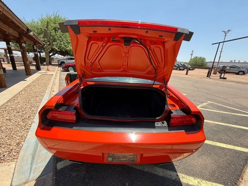 Used 2009 Dodge Challenger SRT8 w/ SRT Option Group II RWD image 16