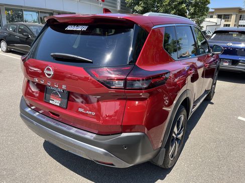 Used 2022 Nissan Rogue SL w/ SL Premium Package image 8