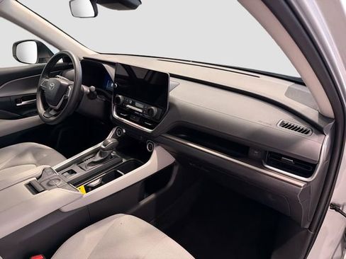 Certified 2025 Toyota Grand Highlander FWD image 24