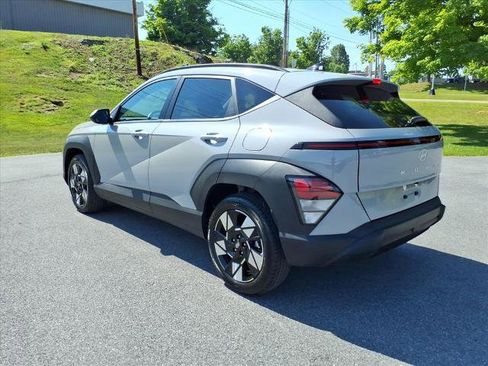 Used 2025 Hyundai Kona SEL FWD image 2