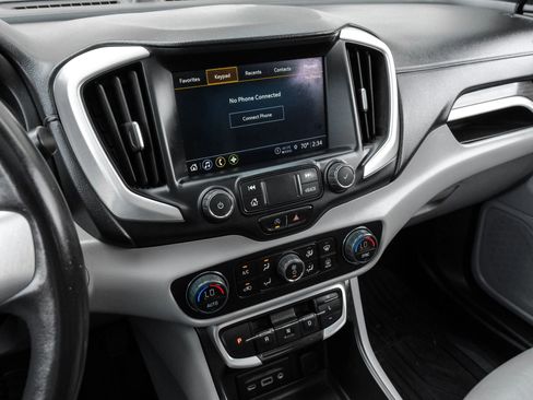 Used 2022 GMC Terrain SLT w/ LPO, Floor Liner Package image 30