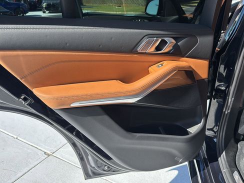 Used 2022 BMW X5 xDrive40i w/ M Sport Package image 14