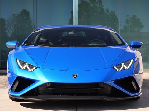 Used 2020 Lamborghini Huracan EVO image 5