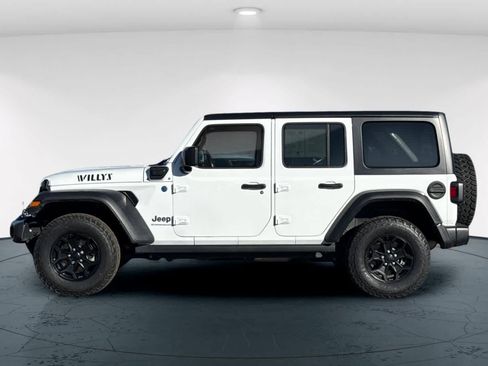 Used 2023 Jeep Wrangler Unlimited w/ Cold Weather Group image 9