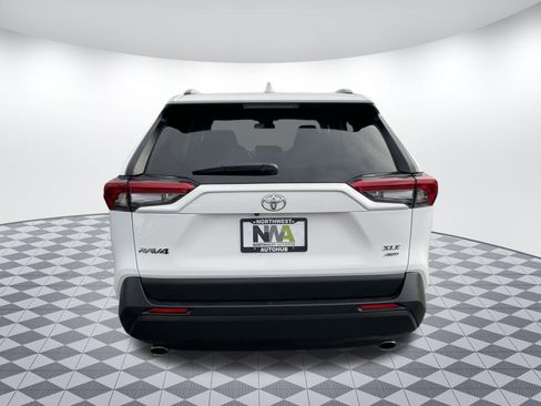 Used 2024 Toyota RAV4 XLE image 4