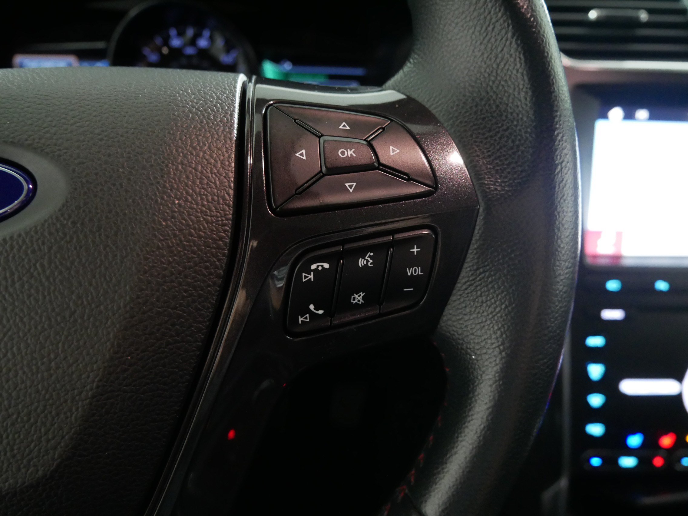 Used 2019 Ford Explorer Sport w/ Equipment Group 401A AWD/4WD image 28