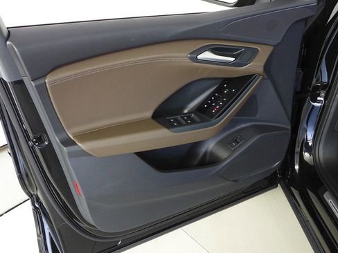 Used 2025 Audi Q6 e-tron Premium w/ 20" Wheel Package image 11