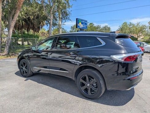 Used 2024 Buick Enclave Essence w/ Sport Touring Edition image 5