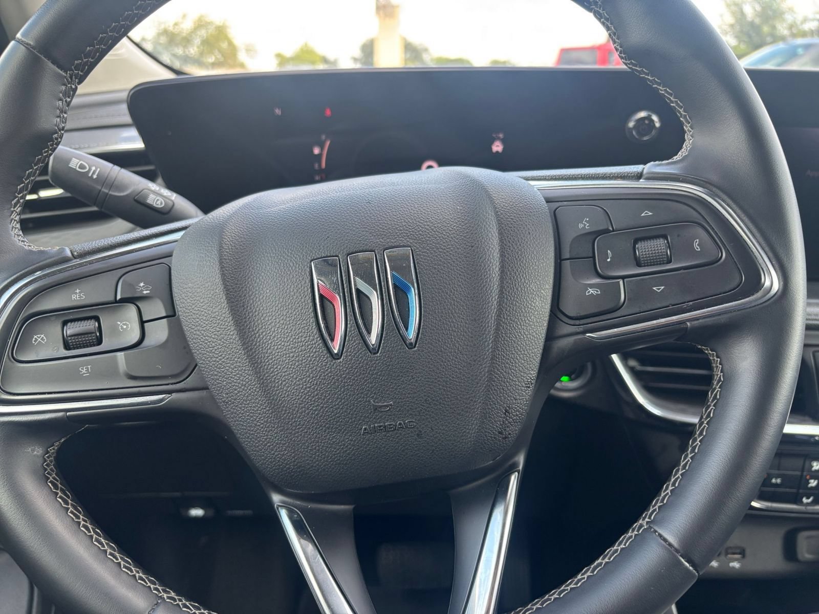 Used 2025 Buick Encore GX Preferred AWD/4WD image 25