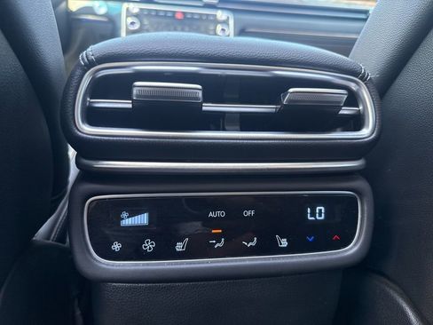 Used 2025 Genesis GV80 2.5T Prestige AWD/4WD image 29