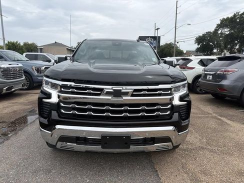 Used 2024 Chevrolet Silverado 1500 LTZ w/ Technology Package AWD/4WD image 2
