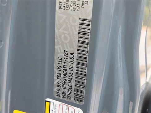 New 2026 Jeep Gladiator Sport image 17