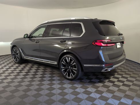 New 2026 BMW X7 xDrive40i w/ Executive Package image 3