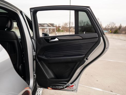 Used 2018 Mercedes-Benz GLE 43 AMG 4MATIC w/ Premium 3 Package image 45