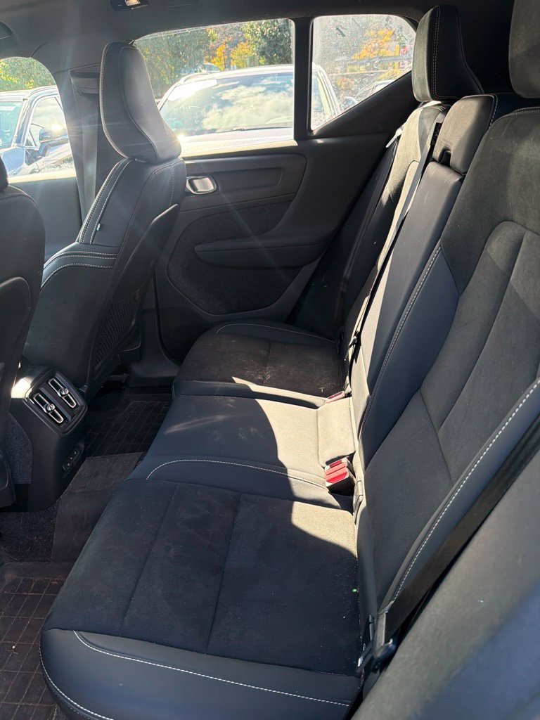 Certified 2023 Volvo XC40 Recharge Ultimate w/ Protection Package Premier AWD/4WD image 9