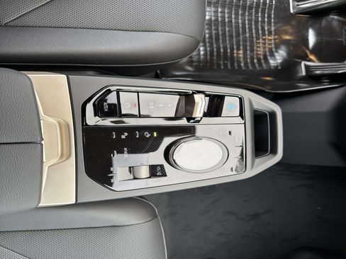 New 2026 BMW iX xDrive60 AWD/4WD image 24