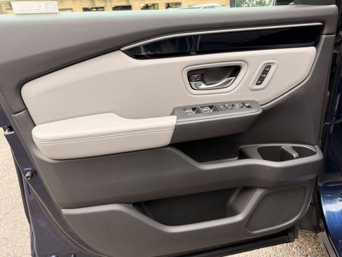 Used 2023 Honda Pilot EX-L image 12