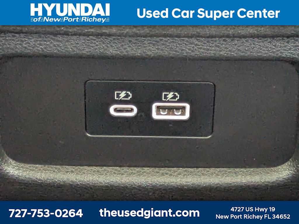 Used 2024 Nissan Pathfinder SV w/ Lighting Package (N92) FWD image 19