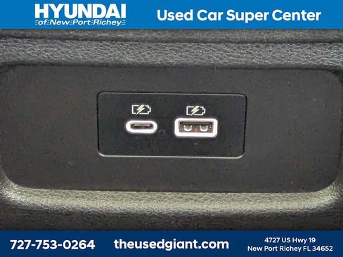 Used 2024 Nissan Pathfinder SV w/ Lighting Package (N92) FWD image 19