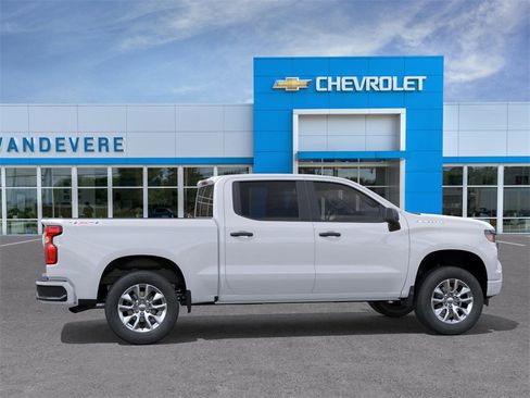 New 2025 Chevrolet Silverado 1500 Custom image 5