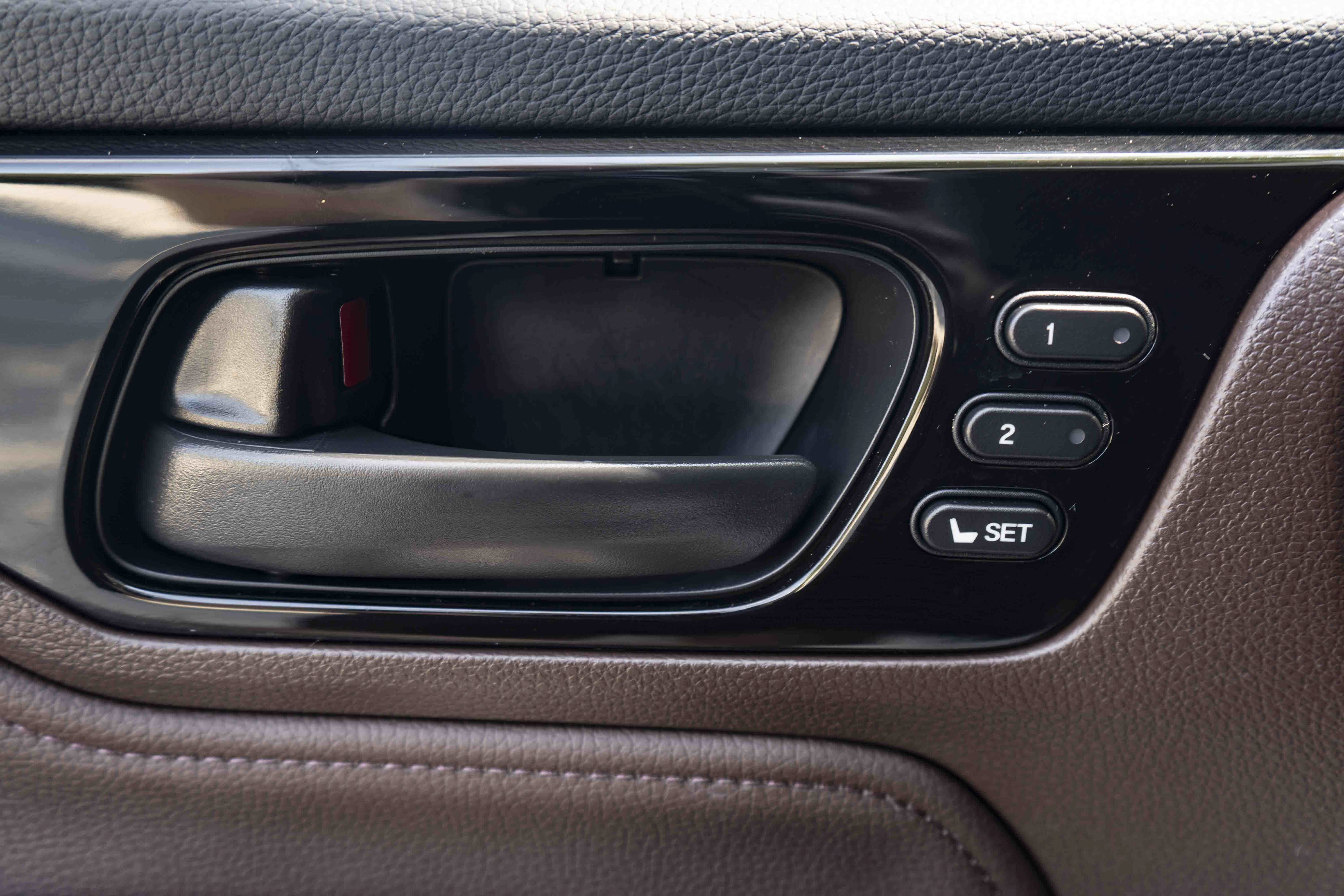 Certified 2025 Honda Odyssey Touring image 37