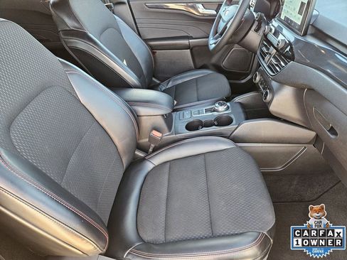 Used 2025 Ford Escape ST-Line image 19