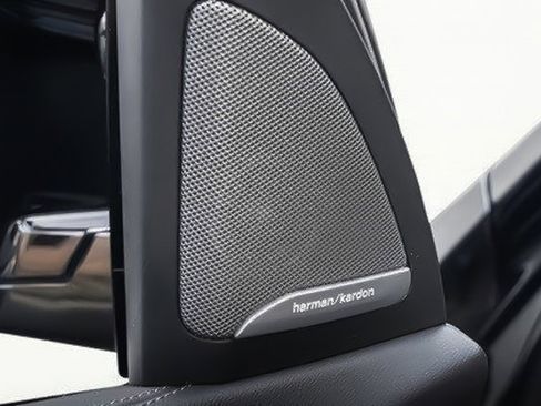 Used 2023 BMW X7 M60i image 34