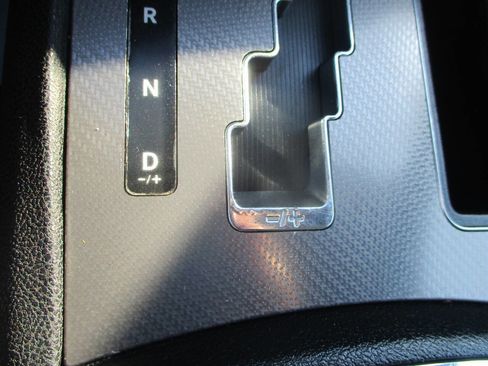 Used 2013 Dodge Charger SE image 10