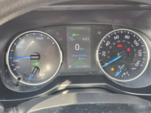 Used 2021 Toyota RAV4 LE image 15