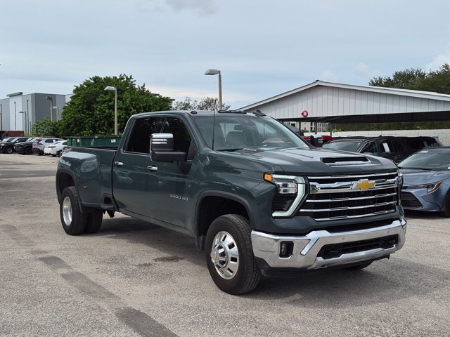 Used 2025 Chevrolet Silverado 3500 LTZ w/ LTZ Plus Package AWD/4WD image 3