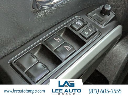 Used 2019 Nissan Titan SV w/ SV Convenience Package image 24