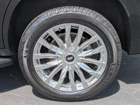 Used 2021 Cadillac Escalade Premium Luxury w/ Driver Assist Tech Package AWD/4WD image 10