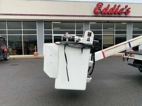 Used 2017 Ford F550 4x4 Regular Cab Super Duty image 39