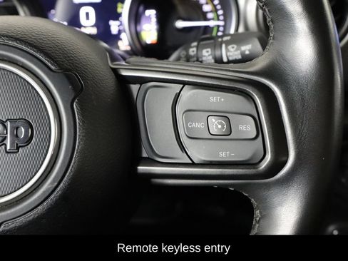 Used 2023 Jeep Wrangler Unlimited w/ Cold Weather Group AWD/4WD image 10