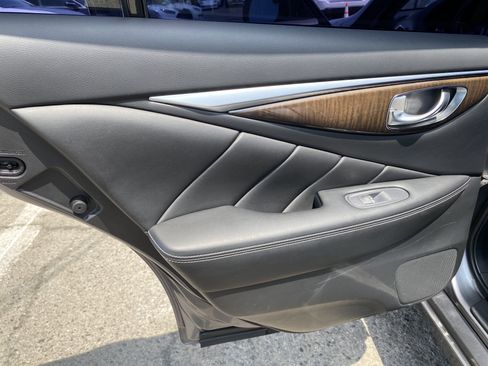 Used 2018 INFINITI Q50 Luxe w/ Cargo Package (L95) image 15