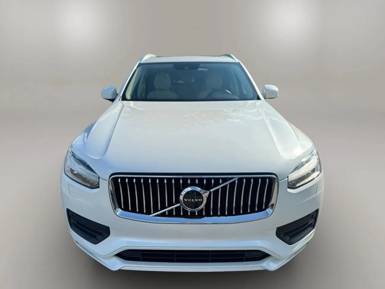 Used 2021 Volvo XC90 T6 Momentum w/ Protection Package Premier AWD/4WD image 3