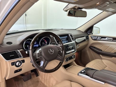 Used 2016 Mercedes-Benz GL 450 4MATIC image 4
