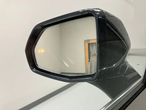 Used 2017 Cadillac XT5 Luxury w/ Driver Awareness Package FWD image 51