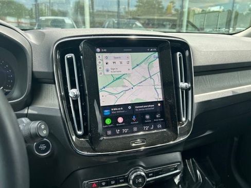 Used 2023 Volvo XC40 B5 Plus w/ Driver Assist Package AWD/4WD image 16